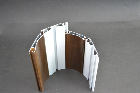Hölzerne Korn-Rollen-Fensterladen-Latten-Aluminiumverdrängungs-Profile für Garagentor