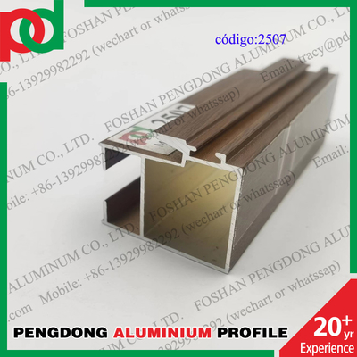 0.15mm T5 mildern hölzernes Endaluminiumprofile für Bolivien-Reihen L20 L25 L32 L5000