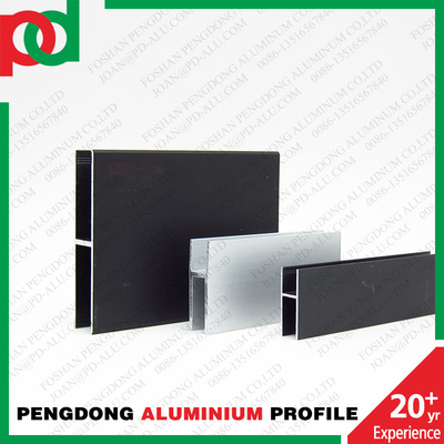 Verarbeitung von Aluminiumprofilen und Holzrohren in Peru