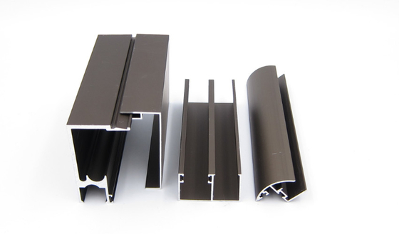 Aluminiumprofile für Glaskasten nach Bolivien Linea 73