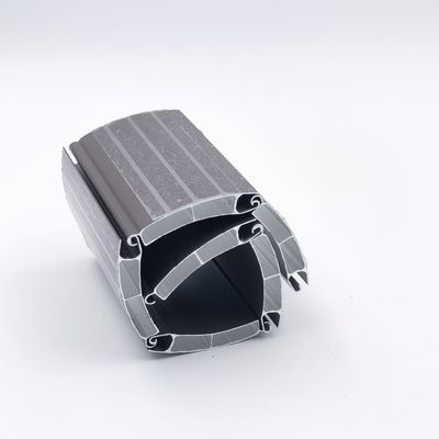 Guter Preis Unterschiedliche Muster-Rollen-Fensterladen-Latten-Aluminiumverdrängungs-Profile für Garagentor online