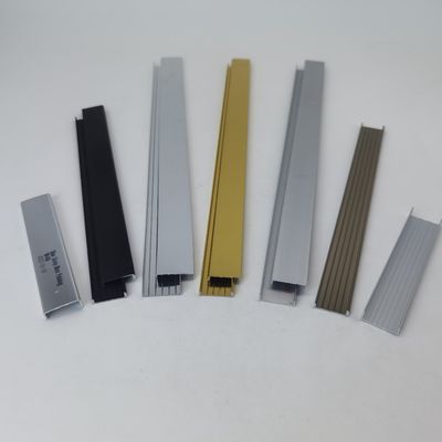 Guter Preis Die Aluminiumprofile, die dekorative Einfassungsfliese polieren, trimmen populäre Silber-und Goldfarbe online
