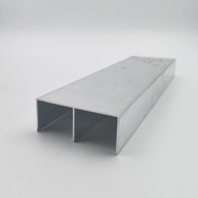 Guter Preis Gleitendes Garderoben-Aluminiumprofil RoHs MSDS für Garderoben-Bahn-Schiene online