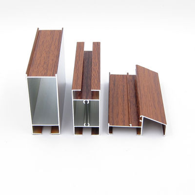 Guter Preis Effekt-Aluminiumverdrängung des Holz-6063 T5 für Windows Chile Bolivien online