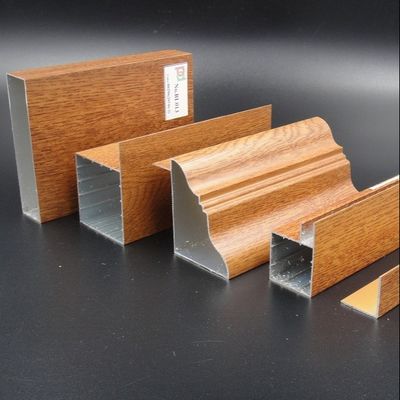 Guter Preis 0.4mm Holz-Korn-Aluminiumprofil-Wärmedämmung für den Irak Malaysia online